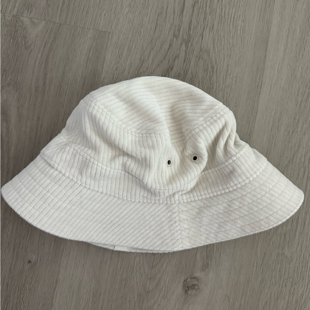 🧢 Lululemon White Corduroy Bucket Hat
